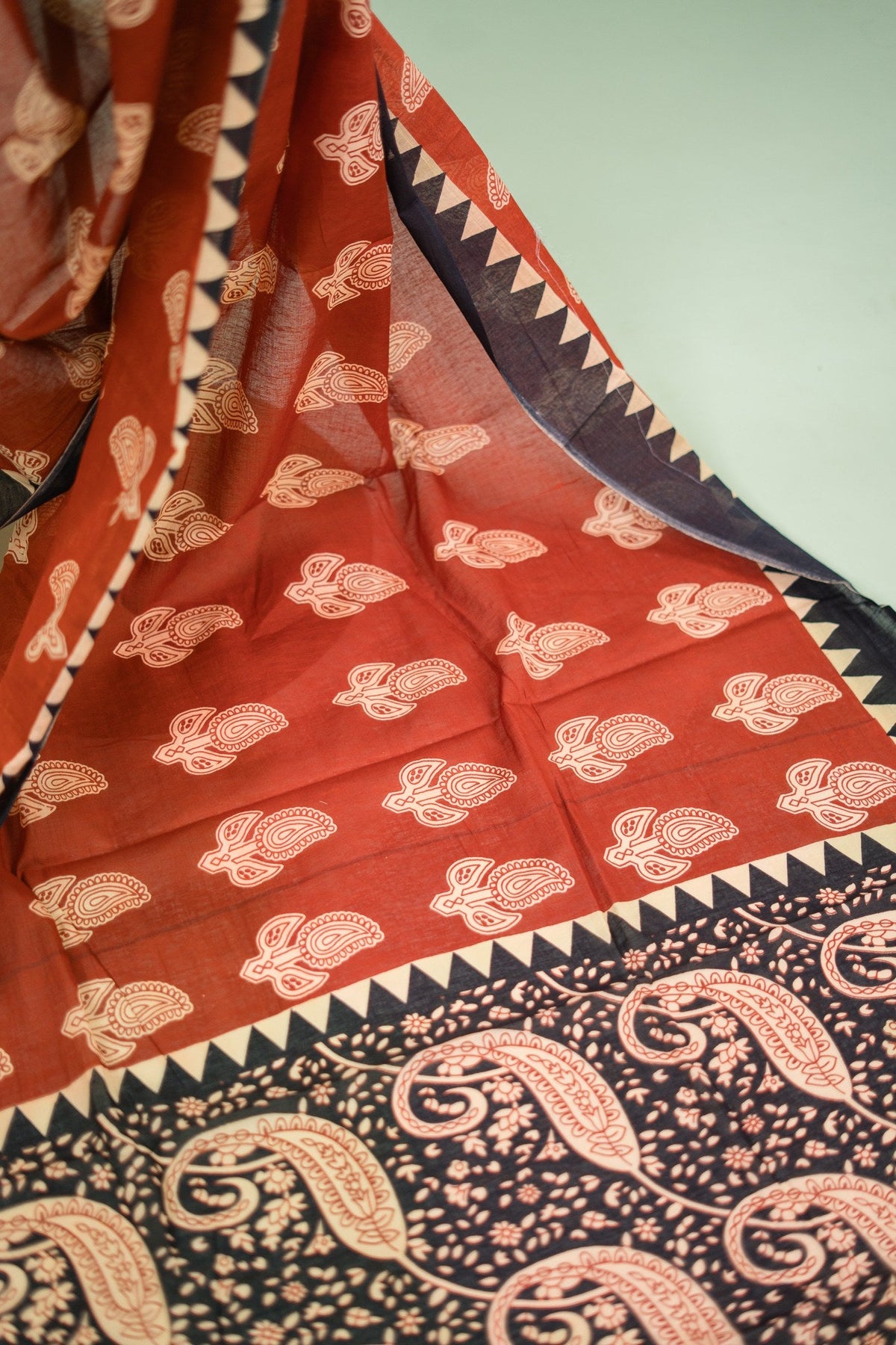 Terracotta Paisley Temple Border Mul Mul Cotton Saree