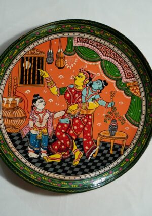 Round tray with Stand (wooden & hand painted)